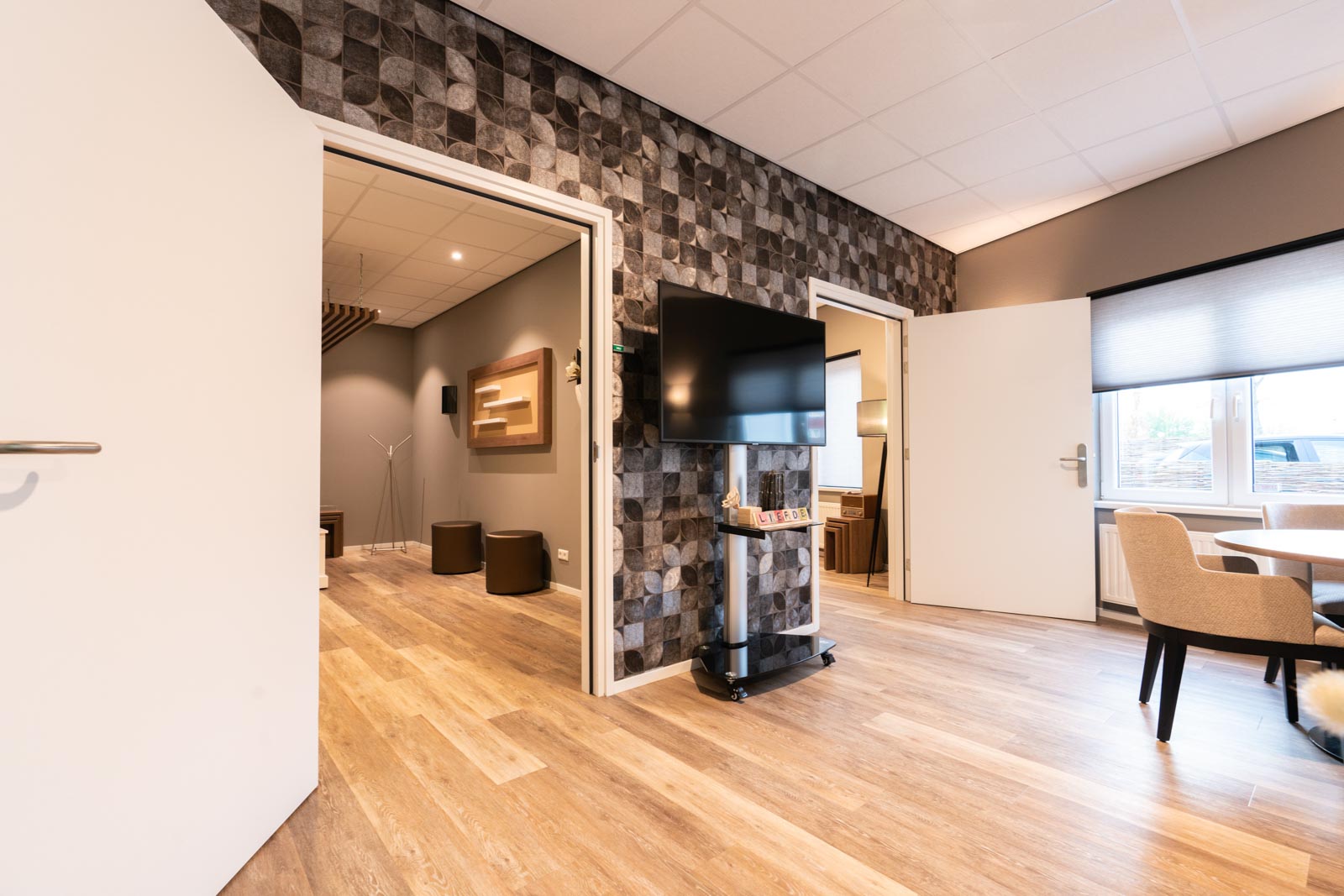 Uitvaart Zierikzee 3 De huiskamer van Afscheidshuis de Omarming in Zierikzee